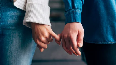 На чем базируются отношения и как эта "база" поможет не отдалиться друг от друга