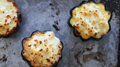 Коли родичі привезли городину: готуємо фаршировані патисони