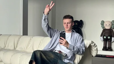 Три дня шел пешком через горы: еще один блогер сбежал из Украины