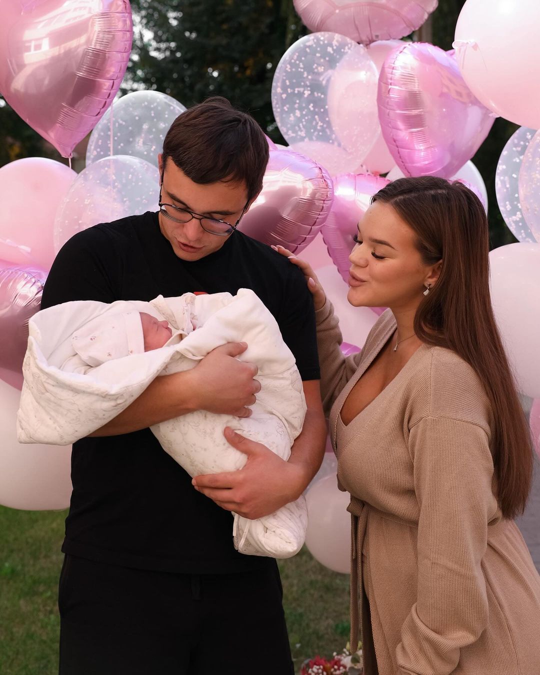 Юля Верба з донькою виписалася із пологового - 642019 Юля Верба з донькою виписалася із пологового - фото 642019