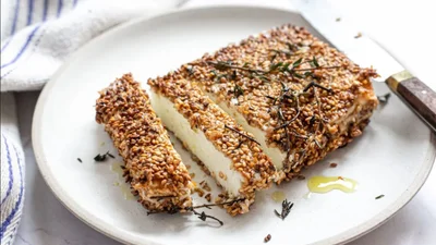 Греция на связи: запекаем фету саганаки, но на украинский лад