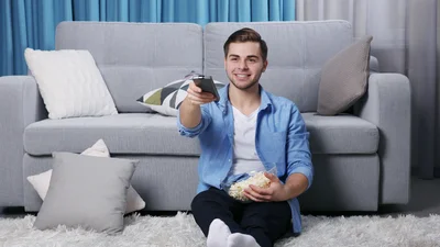 Как укротить торнадо: увлекательный приключенческий фильм "Смерчи" вышел на SWEET.TV