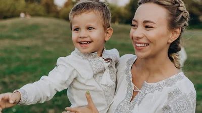 Дружина Віктора Павліка поставила на місце підписника та відповіла на хейт про інвалідність сина