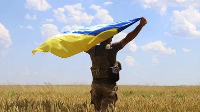 Что подарить на День защитников и защитниц Украины: идеи на любой бюджет