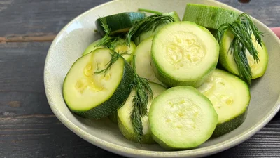 Хрустящие маринованные кабачки с кетчупом по рецепту Лизы Глинской