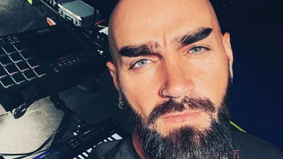 Муж Юлии Саниной показал, где он сейчас, и поделился редким фото с любимой