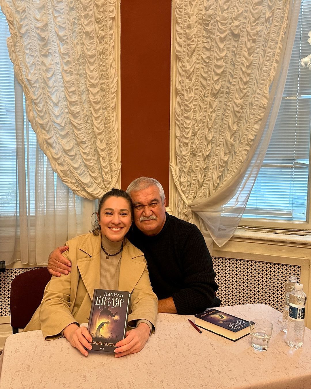 Наталка Карпа назвала любимых писателей и показала книгу, которую читает сейчас - 647349 Наталка Карпа назвала любимых писателей и показала книгу, которую читает сейчас - фото 647349