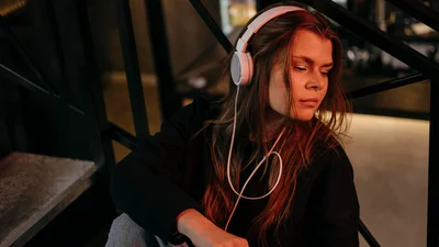 Обнови свой плейлист: это музыка, которая украсила 2 сезон сериала "Жіночий лікар. Нове життя"