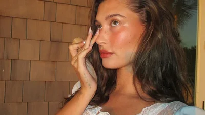 Почему все перестают пользоваться тушью: новый осенний бьюти-тренд 2024 года