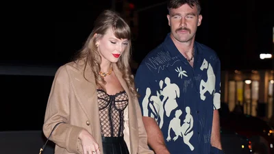 Соблазнительный корсет и мини-юбка: Тейлор Свифт продемонстрировала элегантный образ осени 2024 года