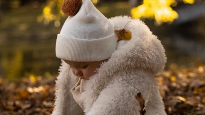 "Самая милая булочка": Саша Бо очаровала подписчиков осенней фотосессией дочери