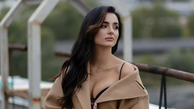 Анна Тринчер рассказала, как начал рушиться ее брак с Александром Волошиным