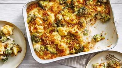 До осіннього меню: рецепт затишної капустяної запіканки з фаршем