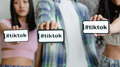 Родителям - о Tik-Tok: почему дети оттуда не вылезают