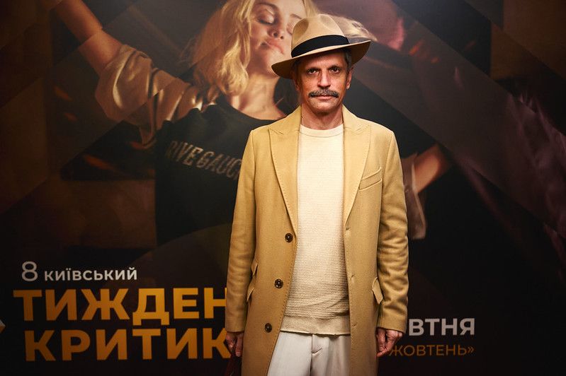 Киевская неделя критики: на красную дорожку открытия фестиваля собрался столичный бомонд - 649973 Киевская неделя критики: на красную дорожку открытия фестиваля собрался столичный бомонд - фото 649973