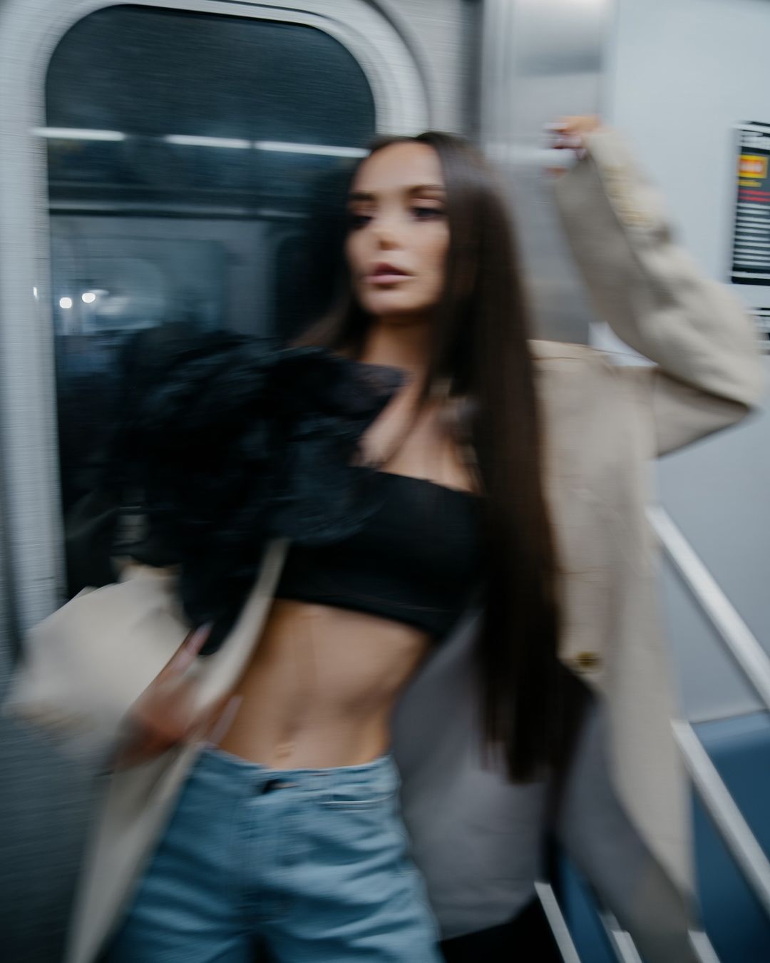 Ксенія Мішина фото в метро - 650188 Ксенія Мішина фото в метро - фото 650188