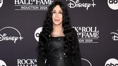 Шер затусила со своим молодым бойфрендом и его малолетним сыном на светском мероприятии