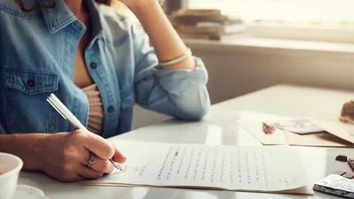 Радіодиктант 2024: коли українці побачать текст і перевірять себе