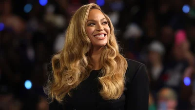 "Сильно хочет быть мной": модель Эмбер Роуз наехала на Бейонсе – что произошло