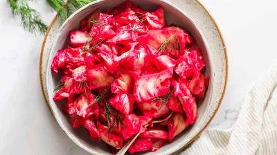 Капуста по-грузинськи – хрумка і смачна варіація маринованої "пелюстки"