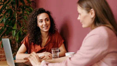 "Скільки ти заробляєш": як коректно уникнути відповіді некоректне на запитання