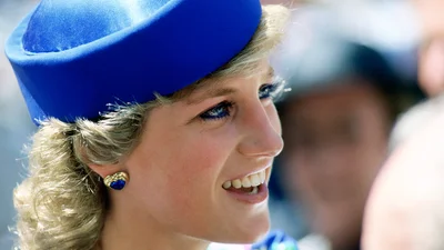 Бунтарка в короне: культовые образы принцессы Дианы, которые и сейчас будут выглядеть классно