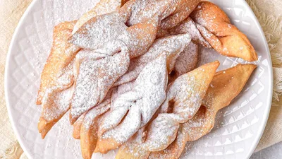 Хрусткі вергуни від Лізи Глінської – десерт зі смаком дитинства