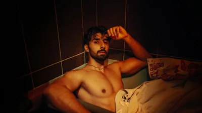 Празднуем День холостяка: веселые открытки и креативные поздравления