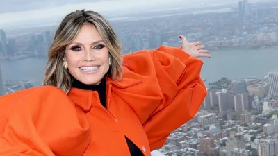 Королева Хэллоуина: Хайди Клум ошеломила костюмом, который готовила целый год