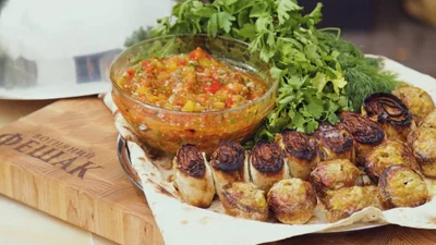 Смакова феєрія: готуємо теплий грузинський салат з овочів-гриль за рецептом Євгена Фешака