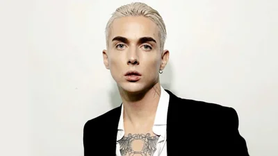 MÉLOVIN эмоционально прокомментировал скандал с Женей Фешаком в эфире Люкс ФМ