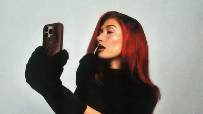 Гейлі Бібер на Геловін поділилась першим сімейним фото з маленьким сином