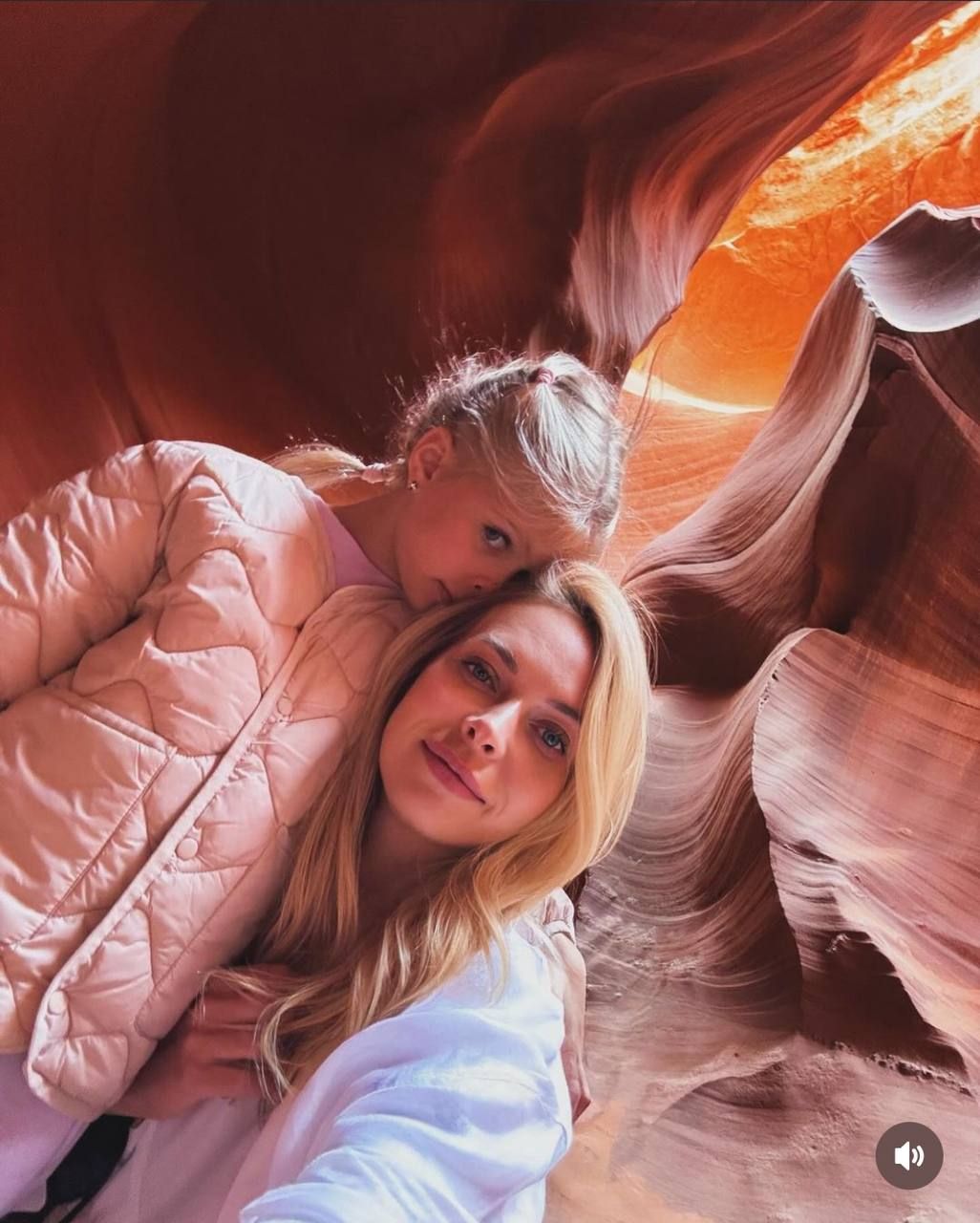 Юлія Думанська влаштувала з донькою космічну фотосесію в каньйоні Антилопи - фото 655542