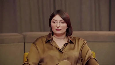 Звезда Квартала 95 Настя Оруджова рассказала, кто пишет шутки для выступлений