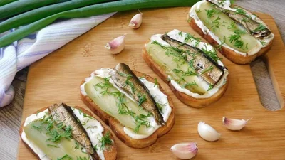 Новий погляд на бутерброди зі шпротами - такої смакоти, ти ще не куштувала