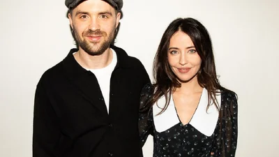 Міша Кацурін поділився милими фото з Дорофеєвою у ліжку з його дітьми