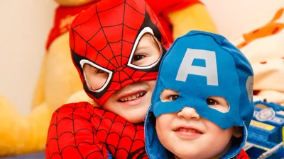 Добрі привітання з Днем дитини 2024: яскраві картинки та коротка проза для найменших