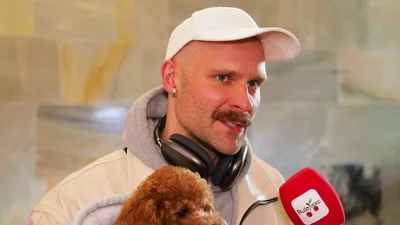 "Несколько дней осознавала", - Владимир Завадюк признался, как мама отреагировала на его каминг-аут