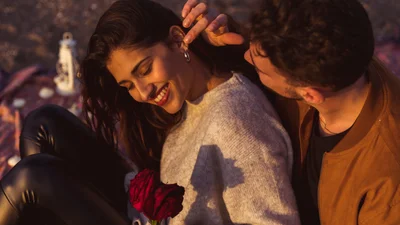 Эти зеленые флажки указывают на то, что он тебя действительно любит, но ты можешь их не замечать