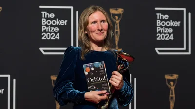 Букеровскую премию получила книга об астронавтах, среди которых есть россияне: украинцы возмущены