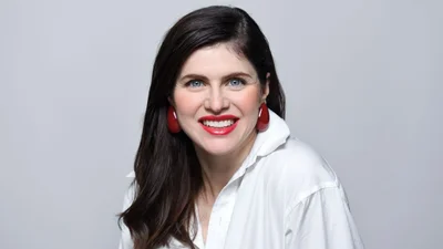 Настоящая ведьма: Александра Даддарио показала идеальную фигуру через 6 дней после родов