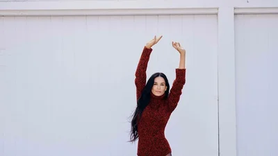 "Вона вколола "Субстанцію": 62-річна Демі Мур вразила юною зовнішністю