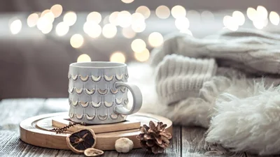 Магічні привітання з початком зими: яскраві картинки та атмосферна проза, яка зігріє без обіймів