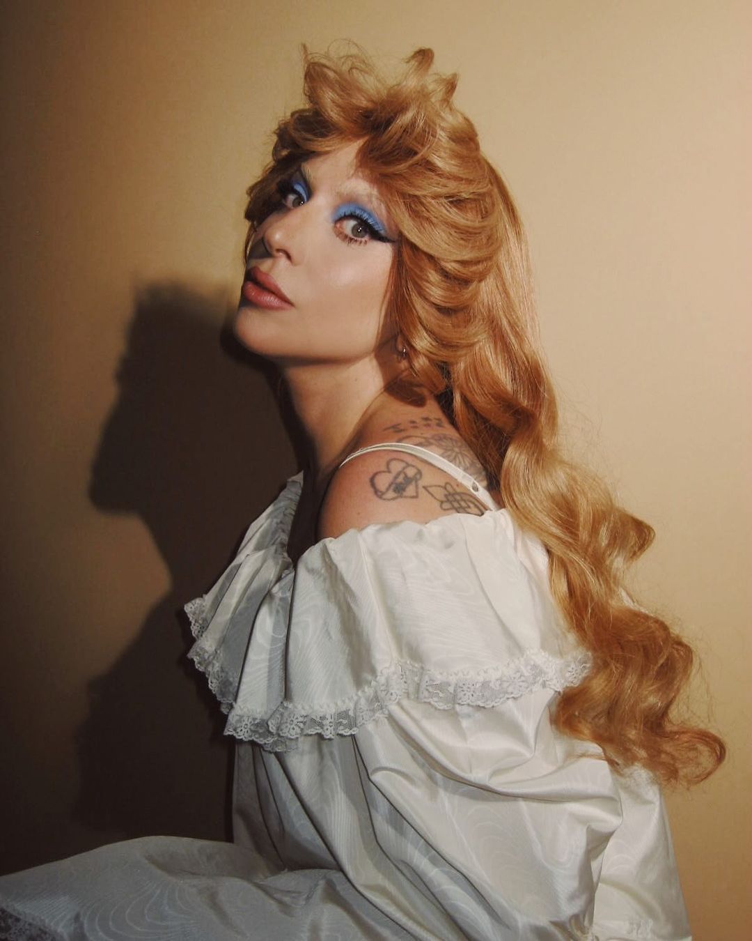 В стиле 70-х: украинский фотограф запечатлела эпатажную Lady Gaga - 660889 В стиле 70-х: украинский фотограф запечатлела эпатажную Lady Gaga - фото 660889