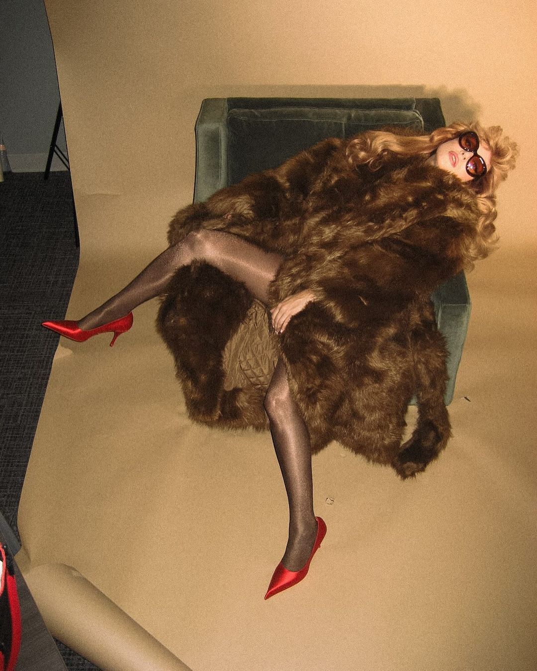 В стиле 70-х: украинский фотограф запечатлела эпатажную Lady Gaga - 660890 В стиле 70-х: украинский фотограф запечатлела эпатажную Lady Gaga - фото 660890