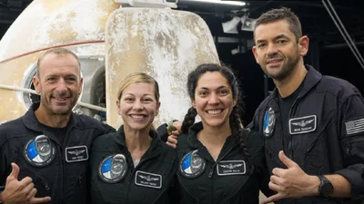 В космосе развернули украинский флаг с логотипом UNITED24 – фото