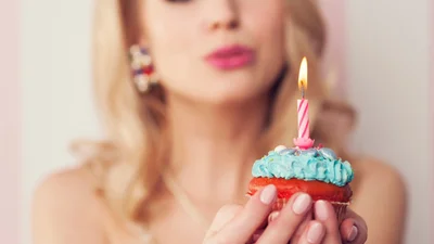 Зимние поздравления с Днем рождения: картинки и проза, от которых защемит сердце