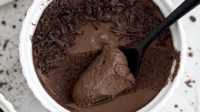 Вот так вкуснятина: рецепт шоколадного мусса всего из одного ингредиента