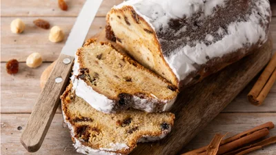 Мягкий, как облачко: рецепт творожного бездрожжевого штоллена, который оценят даже маленькие гурманы