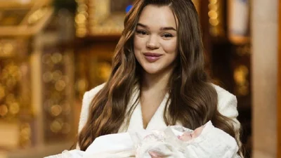 Юля Верба покрестила дочь: фотограф поймал самые трогательные моменты с таинства